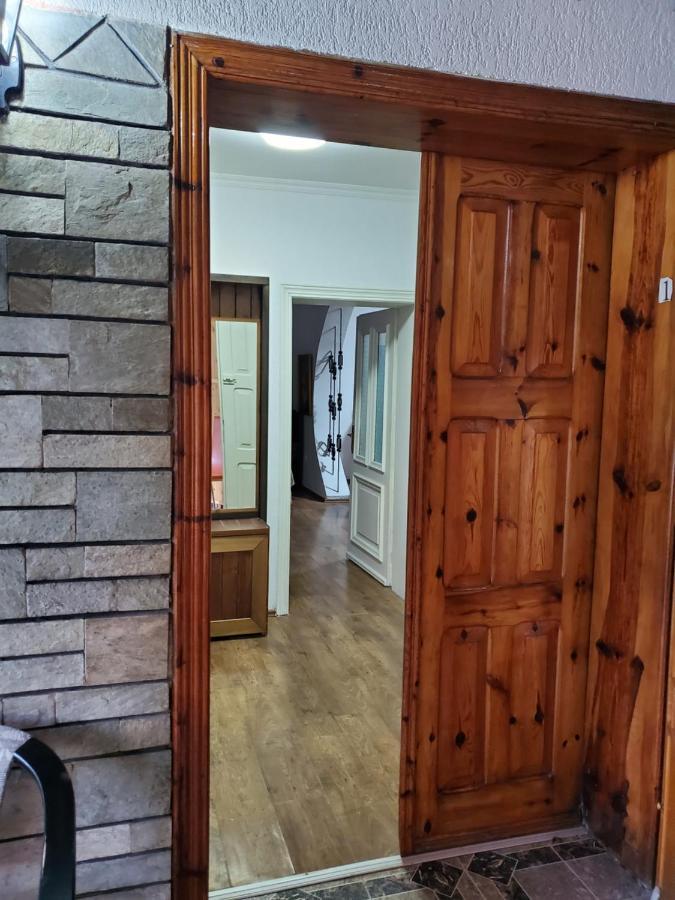 Unique Traditional House, Hosted By J&G Tirana Exterior photo