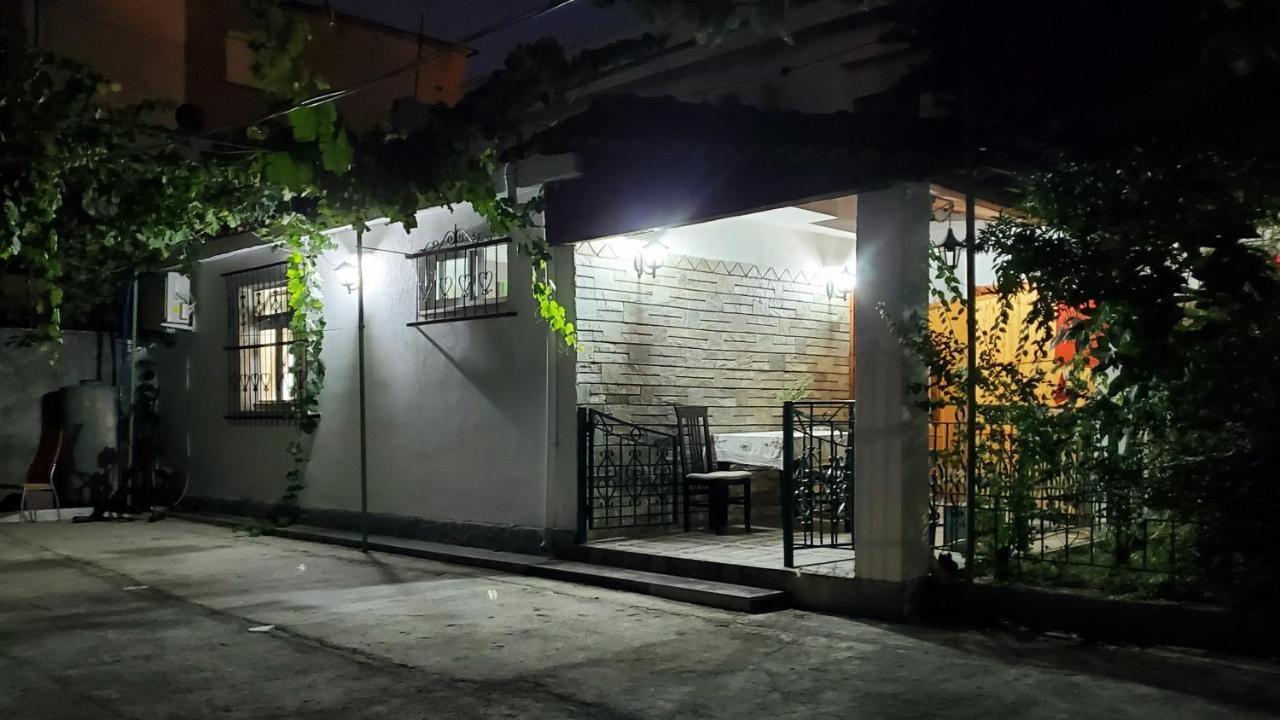 Unique Traditional House, Hosted By J&G Tirana Exterior photo